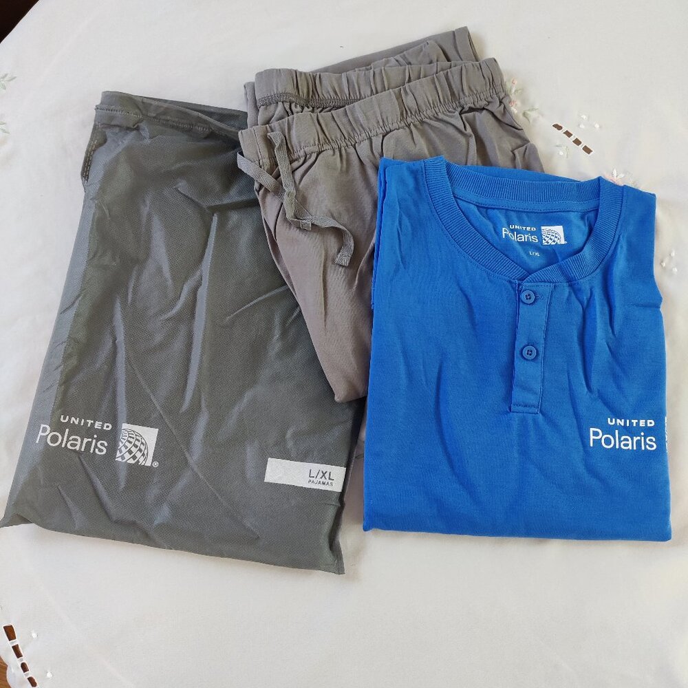 NEW United Airlines Polaris Class Pajamas Set SZ L/XL